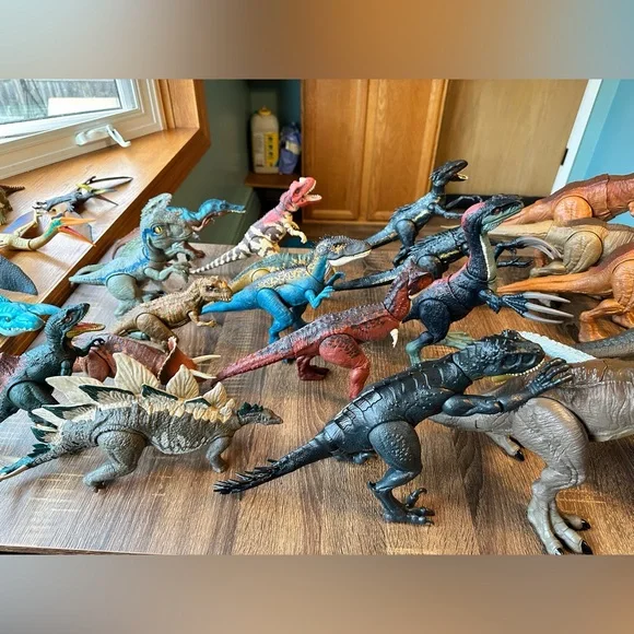 Jurassic World Set Of 33 Dinosaurs - Picture 11 of 13